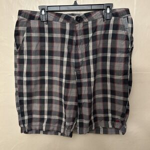 Mens Vans 36 Waist‎ Black Gray Red Plaid Bermuda Shorts